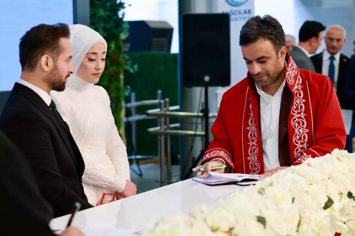 bagcilarda 30 toplu dugun soleni Qr7uC2WG