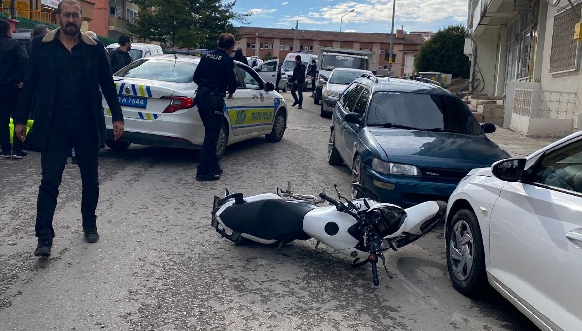 dur ihtarina uymadi 2 polis yaralandi 1iNkJwSA.jpg