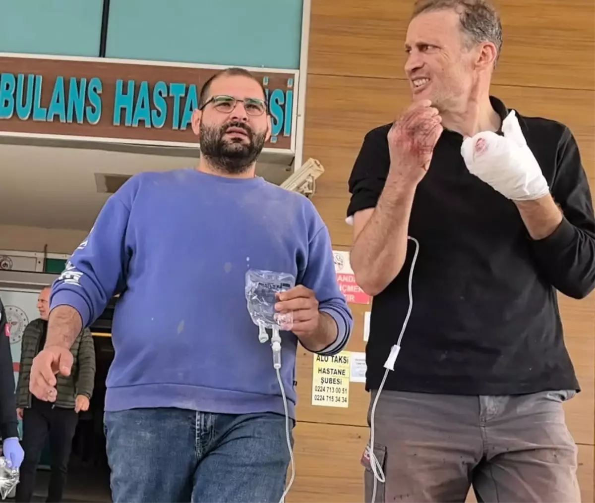 freze makinesine kaptirdigi elinden iki parmak koptu hzWRexbw.jpg