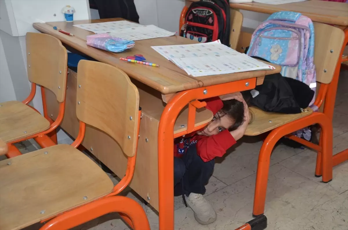 mebden afet bilinci icin tahliye tatbikati dLN4QSdZ.jpg