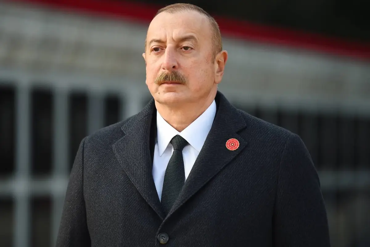 rus basinindan olay iddia putin aliyevi aradi darbe girisimi son anda engellendi 74U2EbhC.jpg