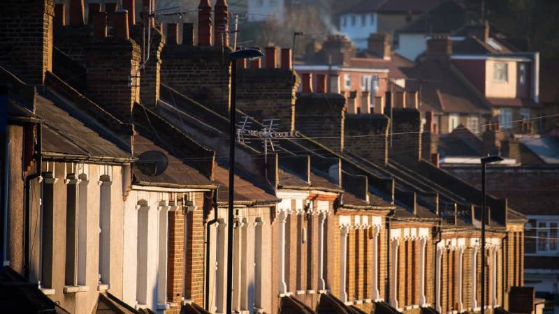 airbnb londrada siddet ve istismar magduru kadinlar icin ucretsiz konaklama saglayacak tsgsSx4C.jpg