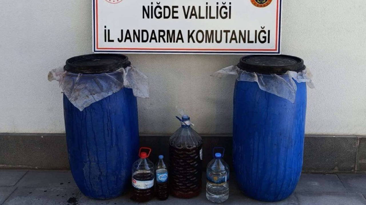 nigde 322 litre el yapimi icki ele gecirildi Vafz146c.jpg